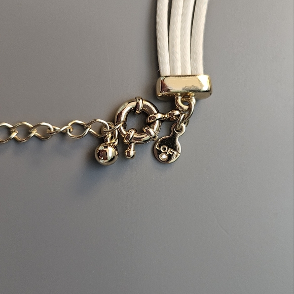 Loft Necklace - Picture 3 of 4